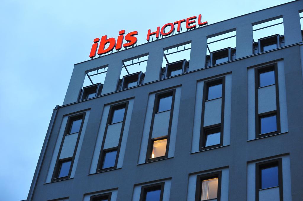 Ibis Skopje City Center Екстериор снимка