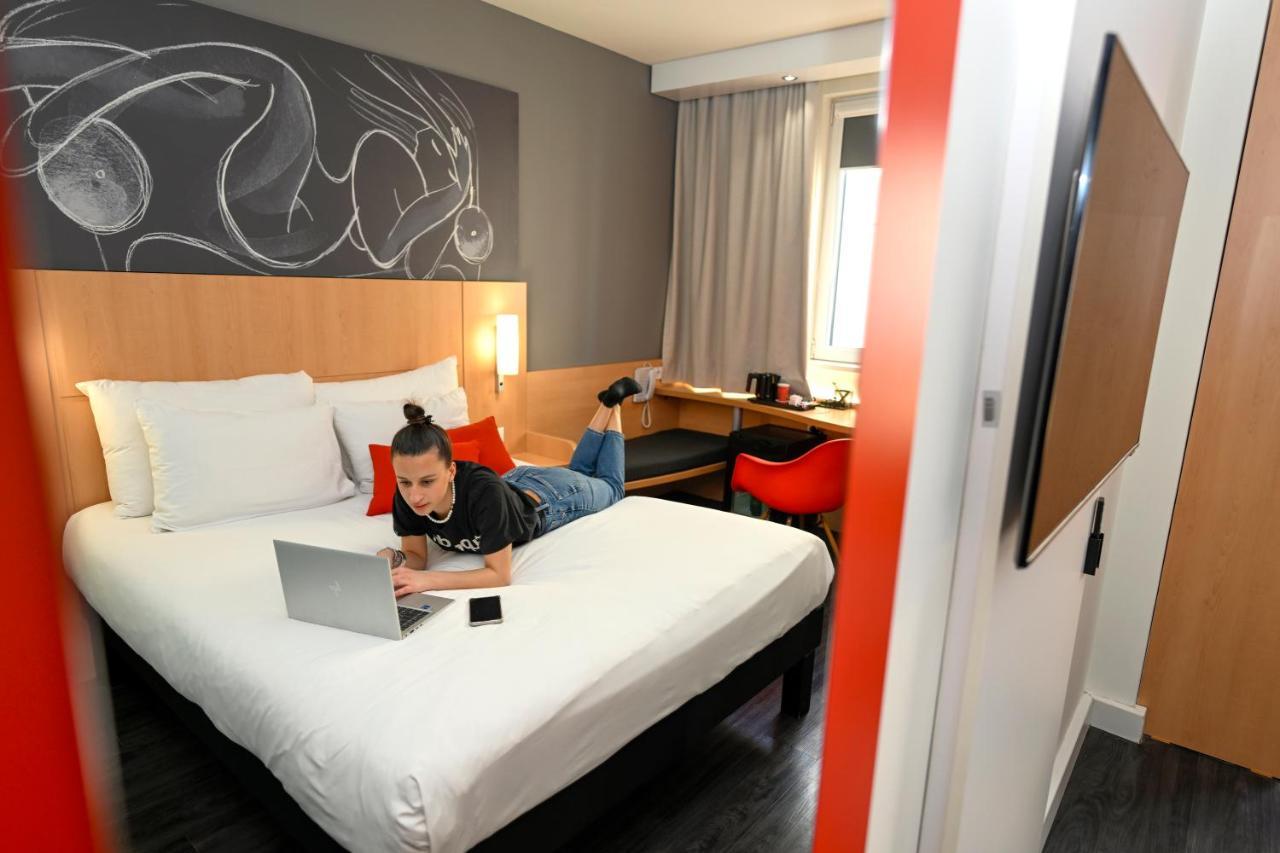 Ibis Skopje City Center Екстериор снимка