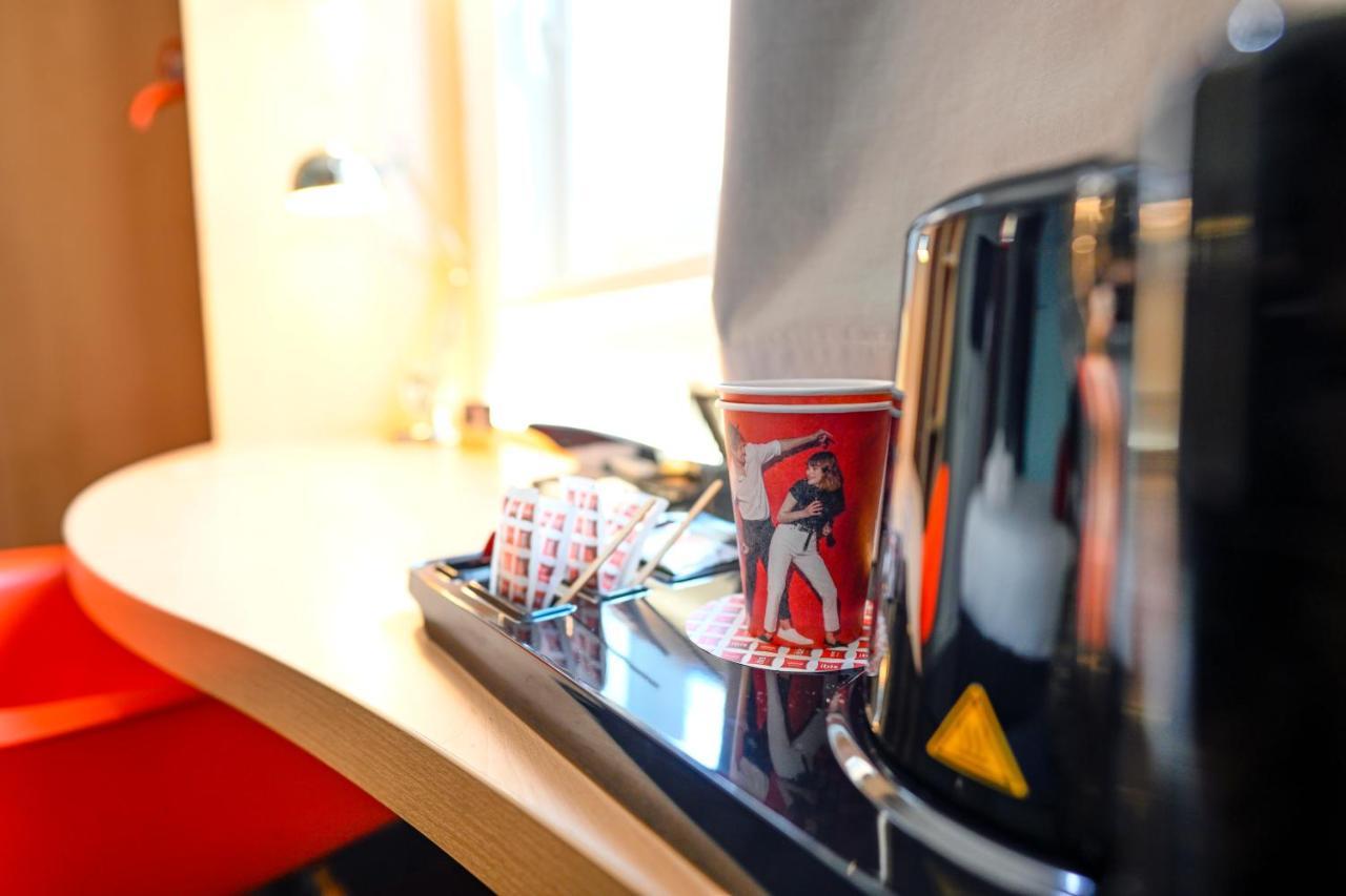 Ibis Skopje City Center Екстериор снимка