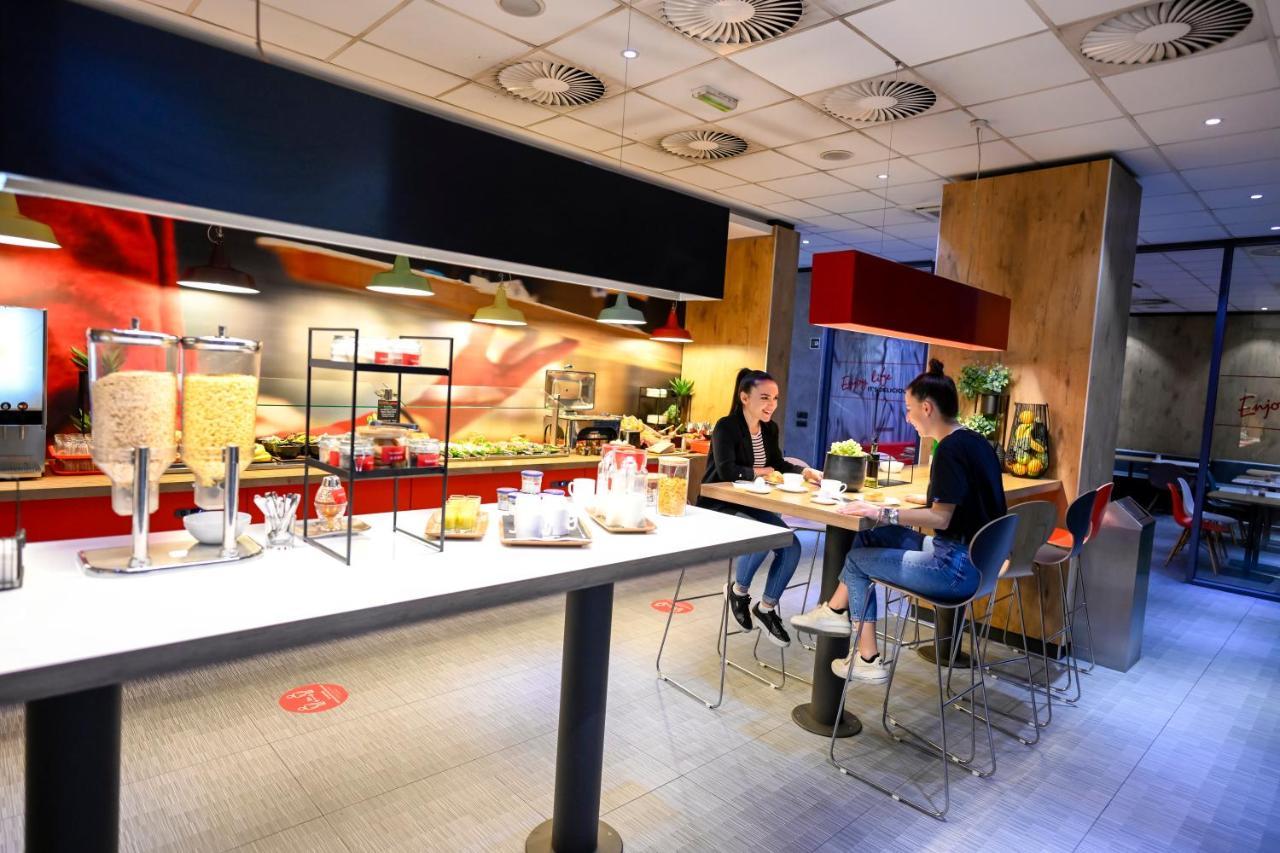 Ibis Skopje City Center Екстериор снимка