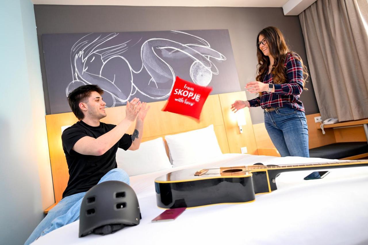 Ibis Skopje City Center Екстериор снимка