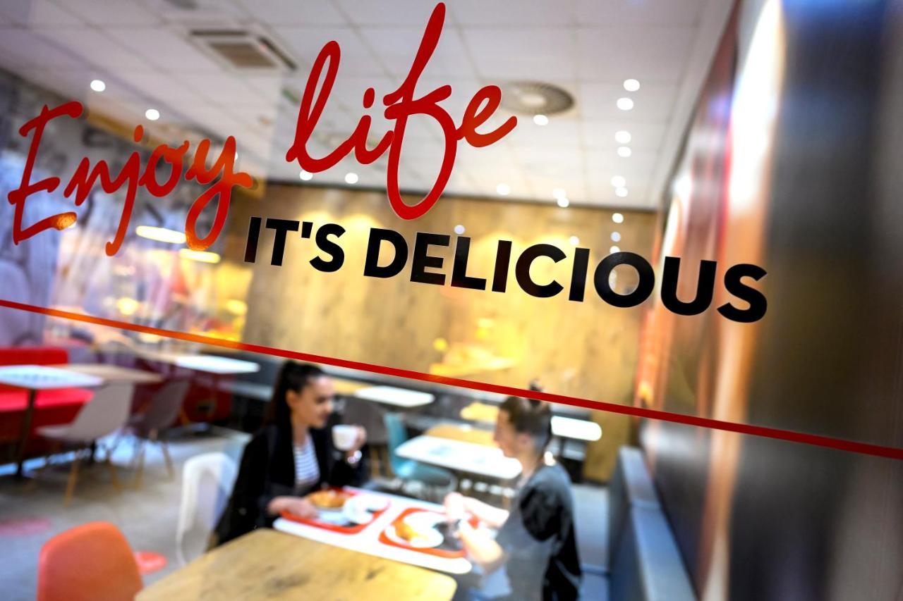 Ibis Skopje City Center Екстериор снимка
