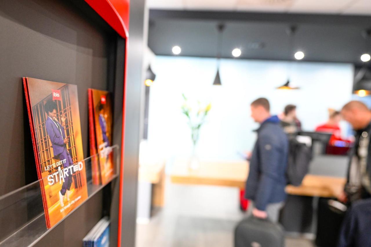 Ibis Skopje City Center Екстериор снимка
